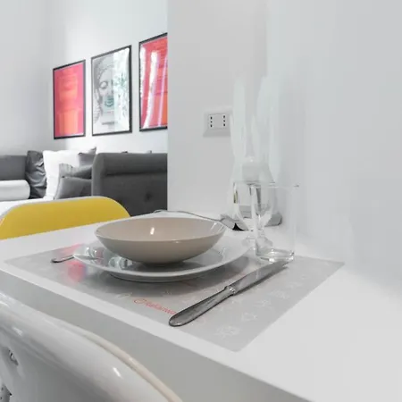 Italianway - Raffaello Sanzio 17 Milano